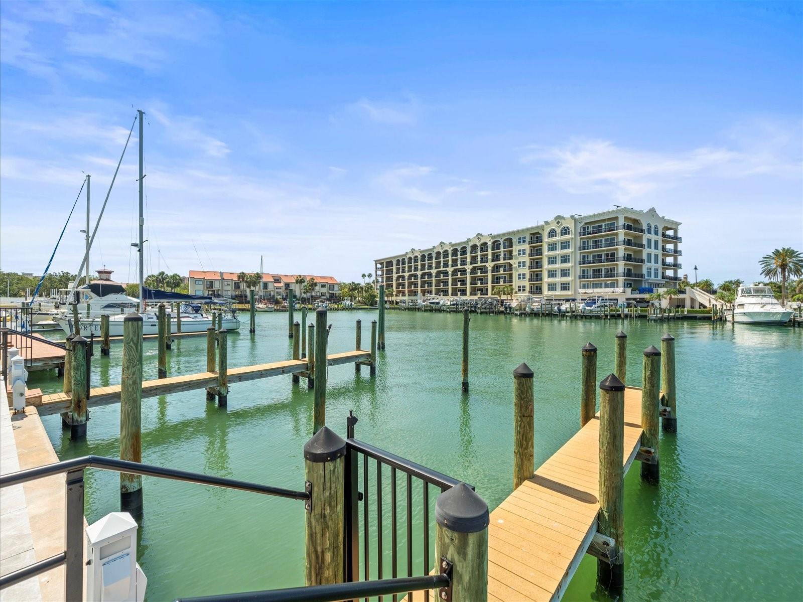 211 DOLPHIN POINT 5