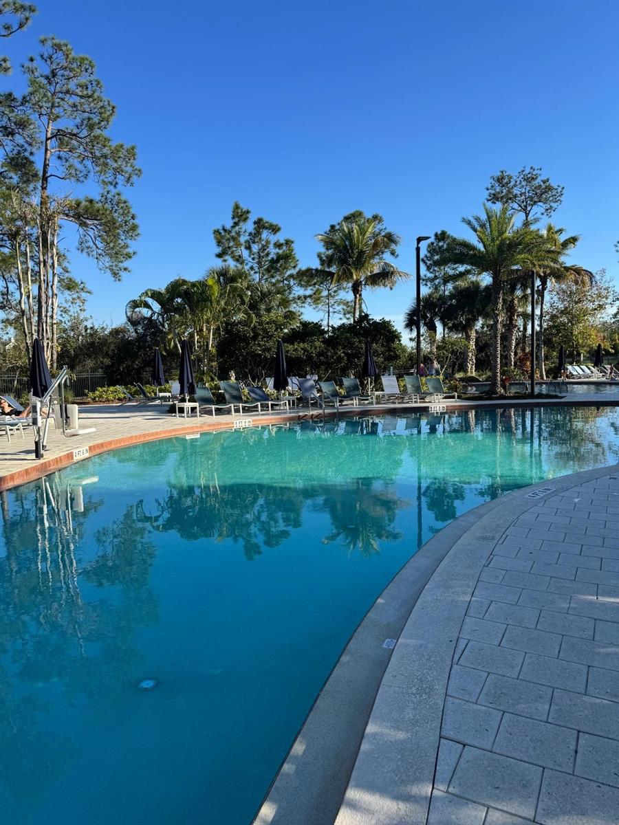 GROVE RESIDENCE & SPA HOTEL CONDO 3 - Residential