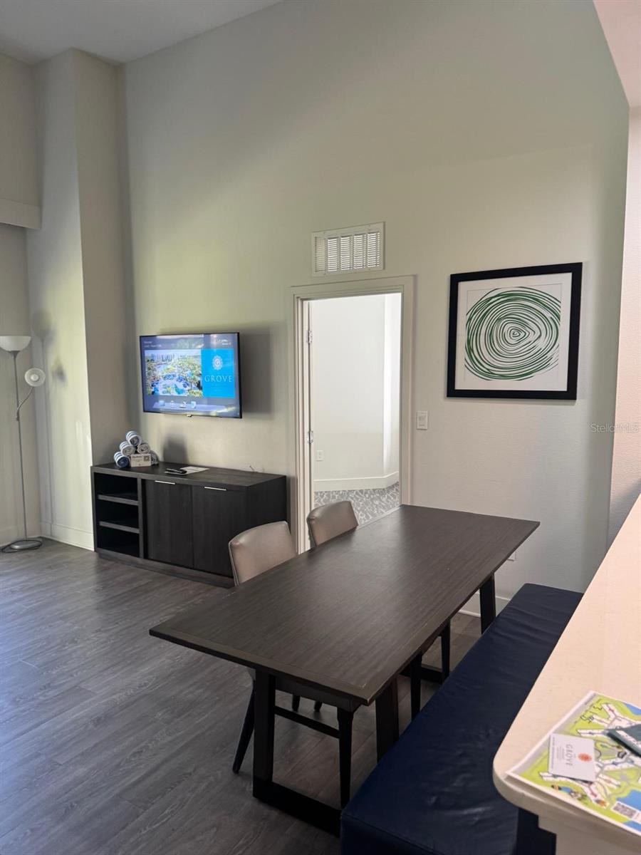 GROVE RESIDENCE & SPA HOTEL CONDO 3 - Residential