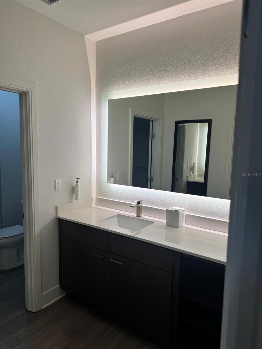 GROVE RESIDENCE & SPA HOTEL CONDO 3 - Residential