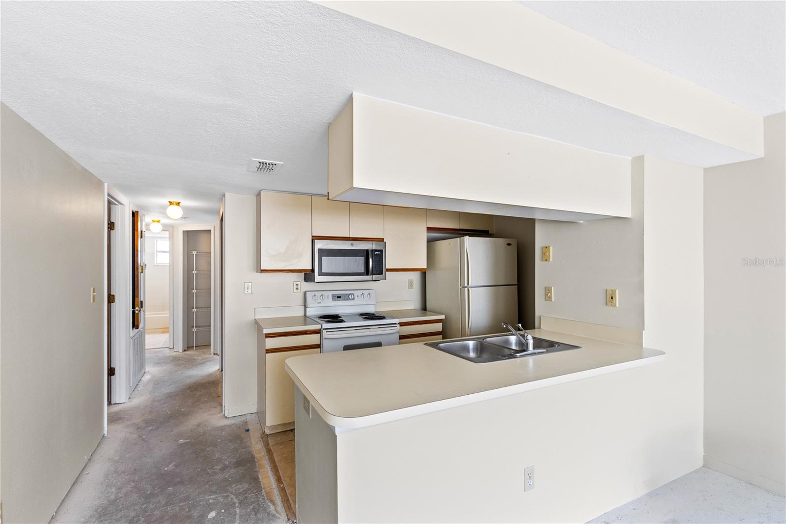 VILLAS AT SOMERSET - Residential