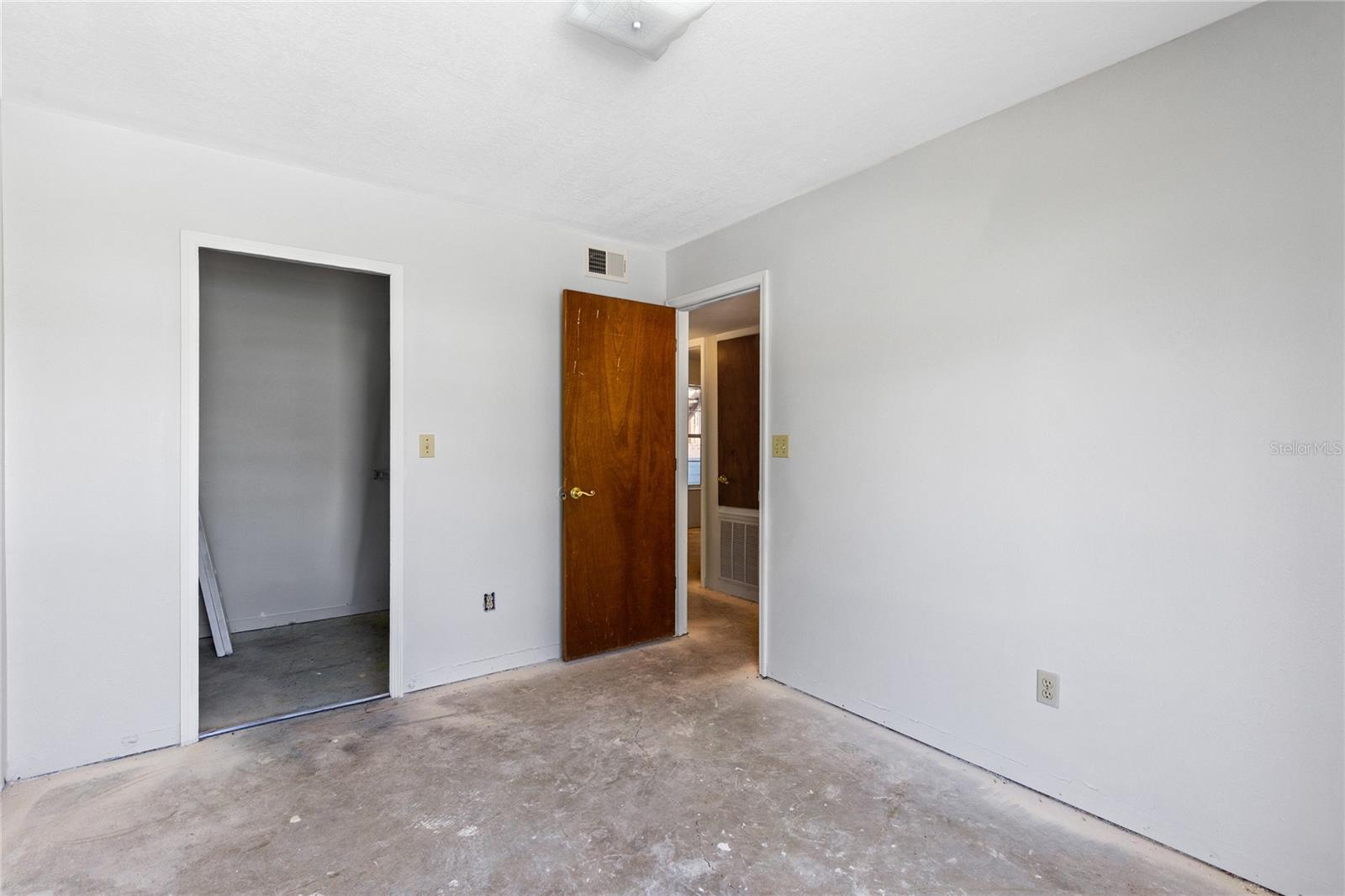 VILLAS AT SOMERSET - Residential