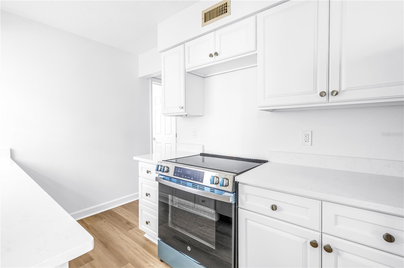 LES CHATEAUX CONDO - Residential