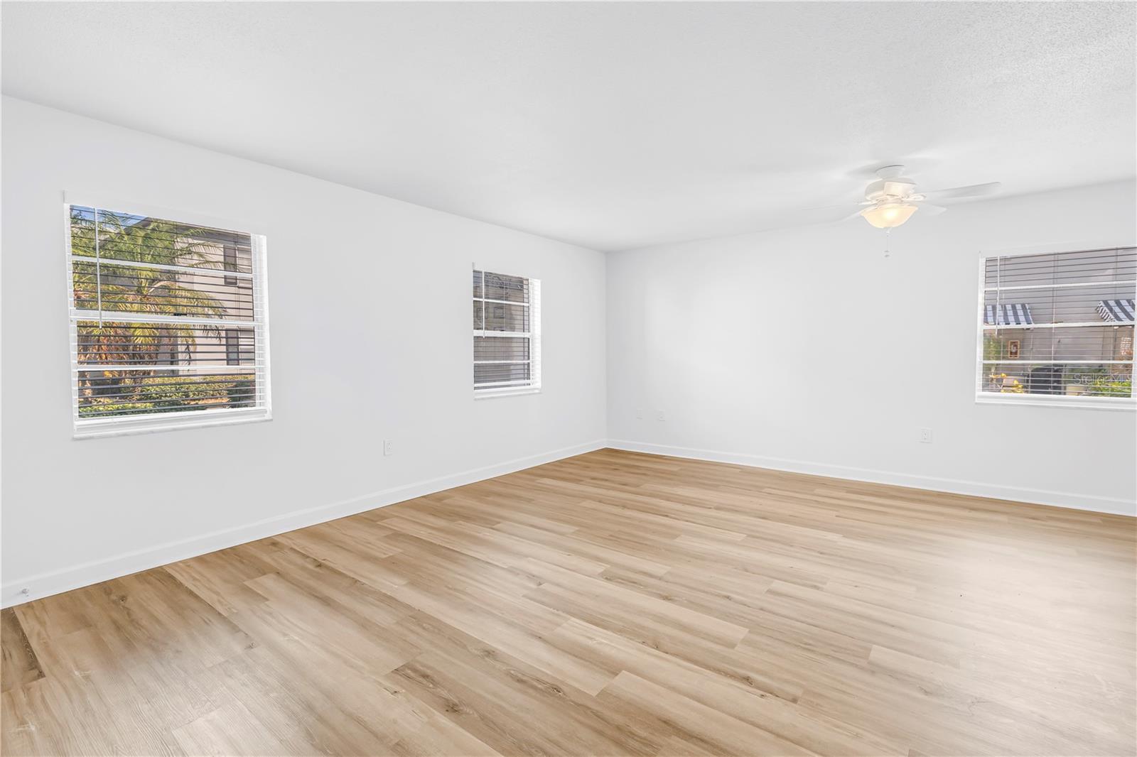 LES CHATEAUX CONDO - Residential