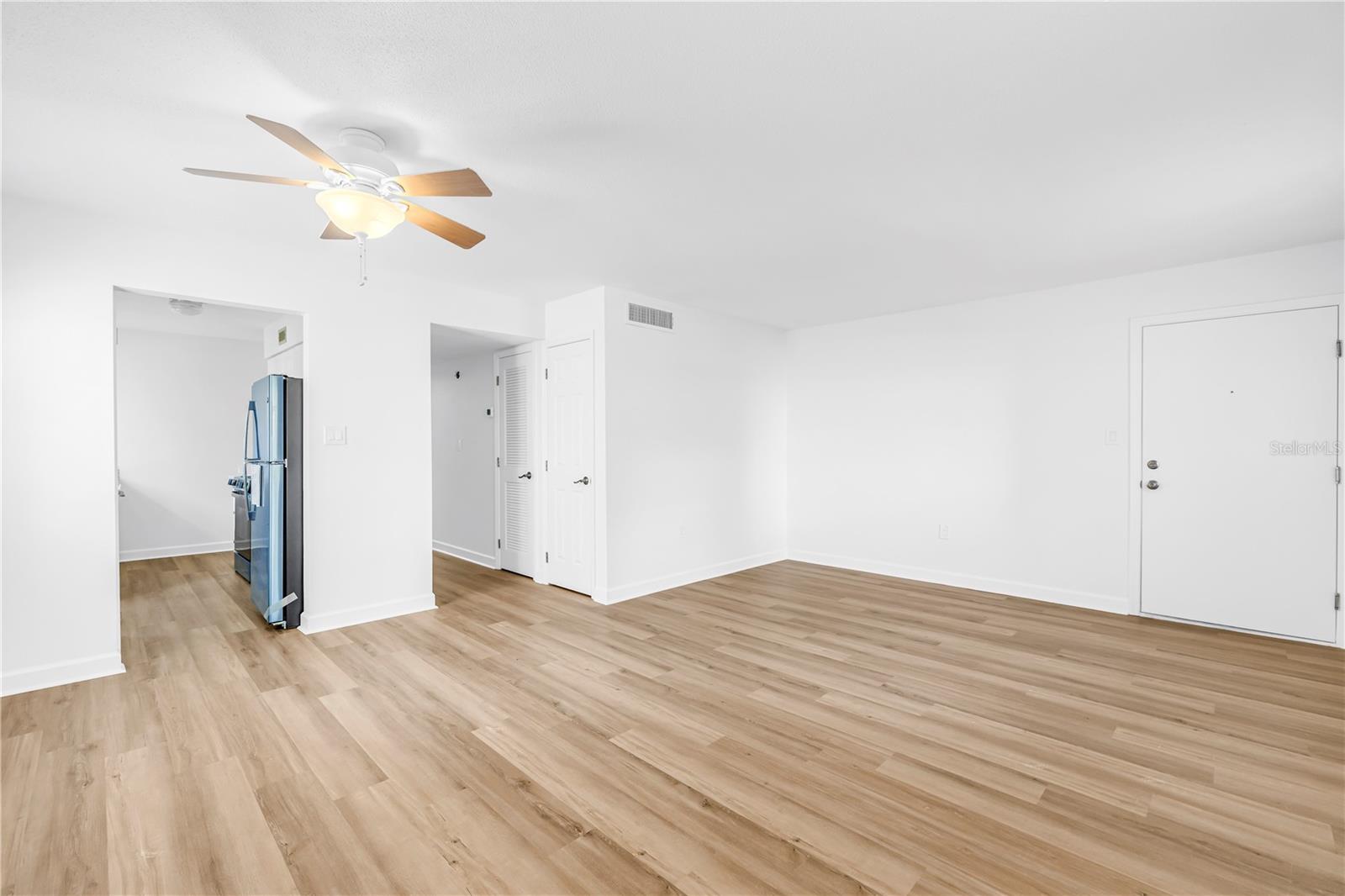LES CHATEAUX CONDO - Residential