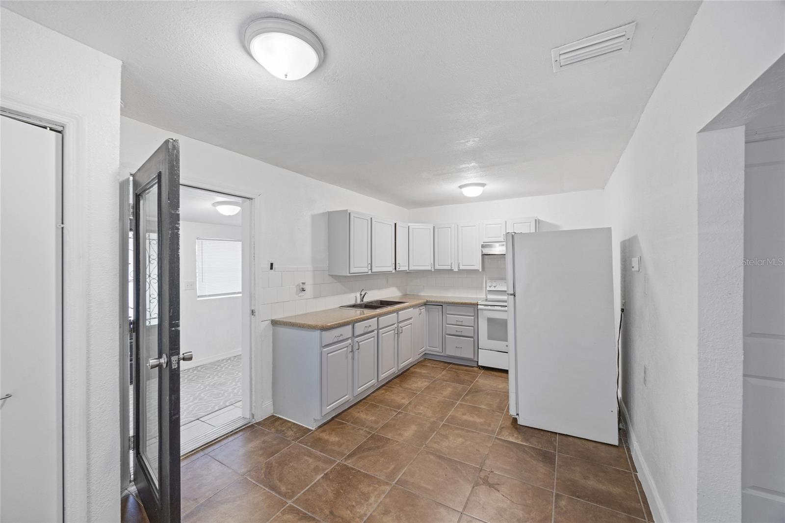 PINEHURST 8 PG 10 - Residential