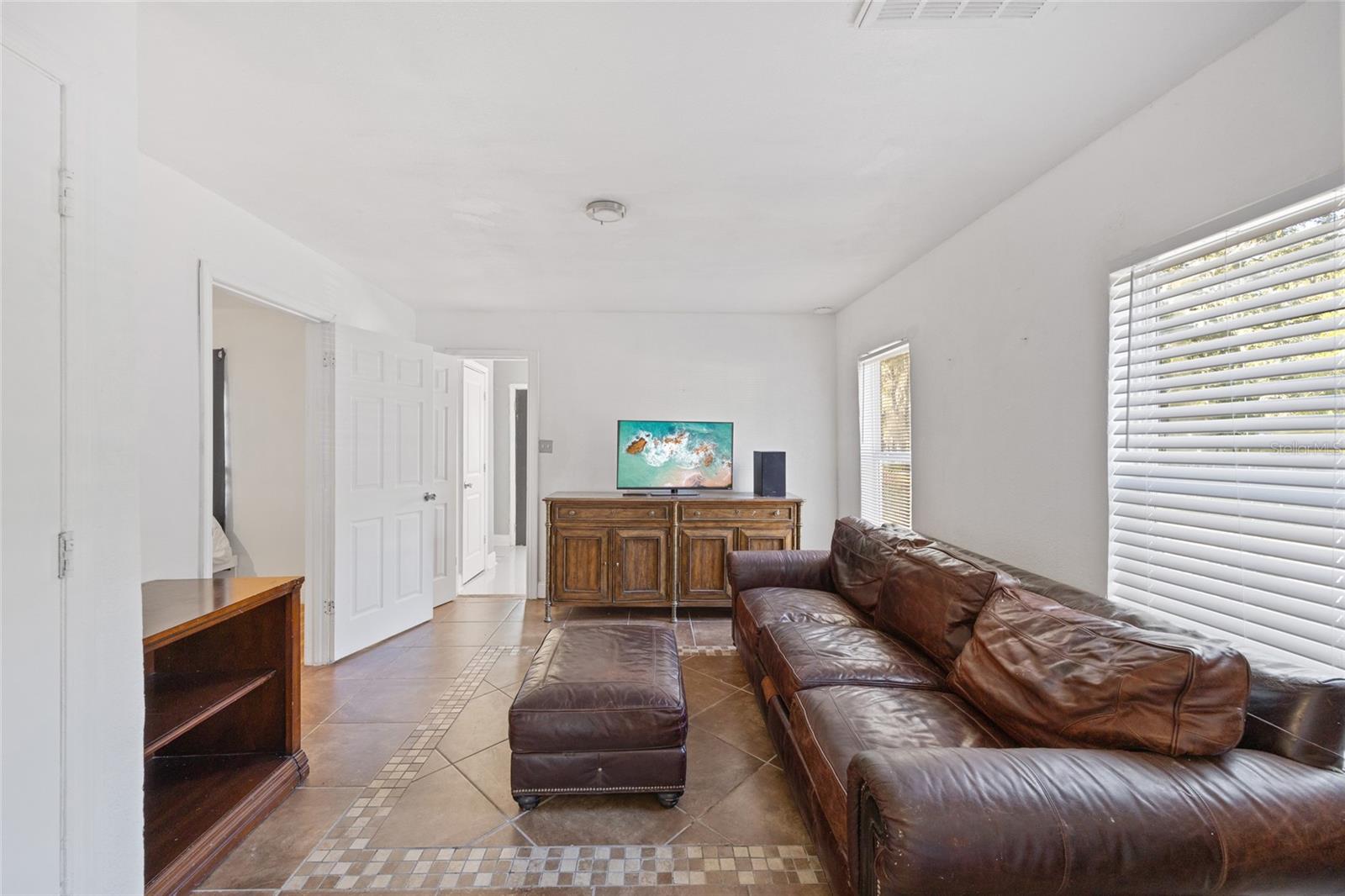 PINEHURST 8 PG 10 - Residential