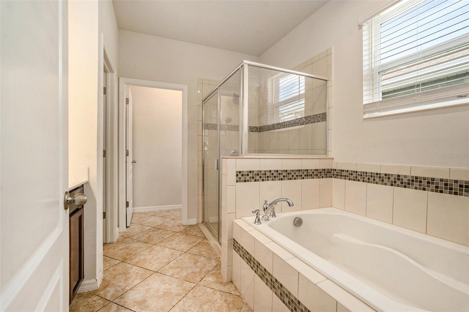 LUCAYA LAKE CLUB PH 3 - Residential