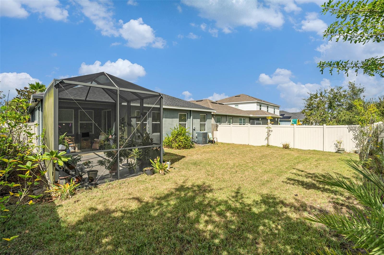 LUCAYA LAKE CLUB PH 3 - Residential