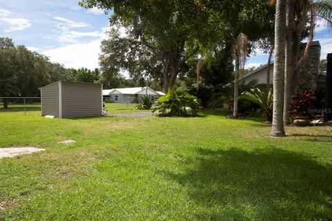 A home in PLANT CITY