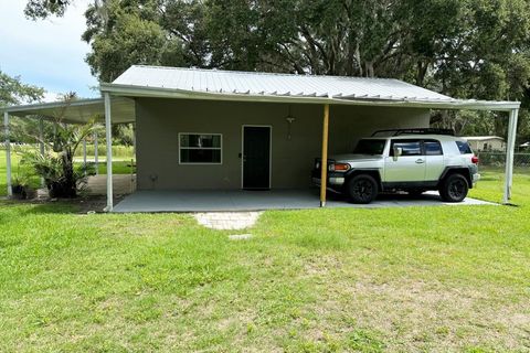 A home in PLANT CITY