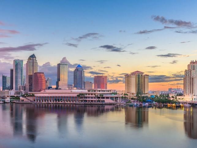 MIRADA TOWNHOMES - Residential