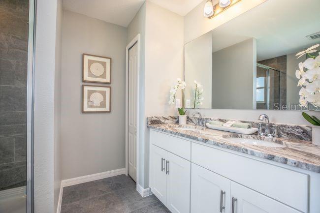 MIRADA TOWNHOMES - Residential