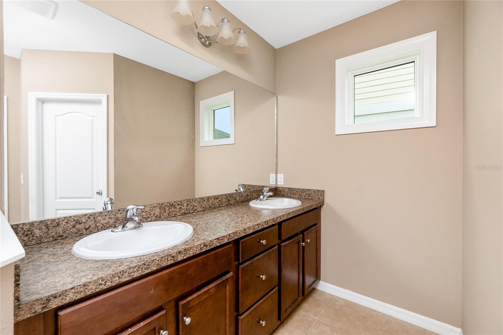 GRAND PALM PH 1AA - Residential Lease