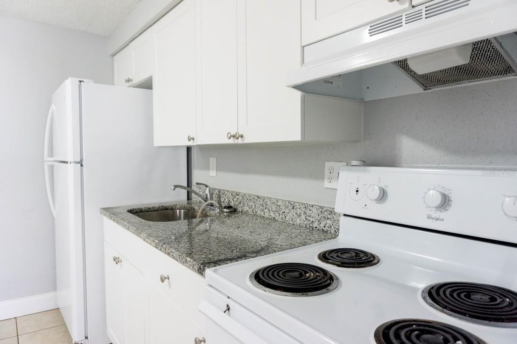 Photo of 907 34th Avenue W #B, Bradenton, FL 34205 (MLS # TB8468934)