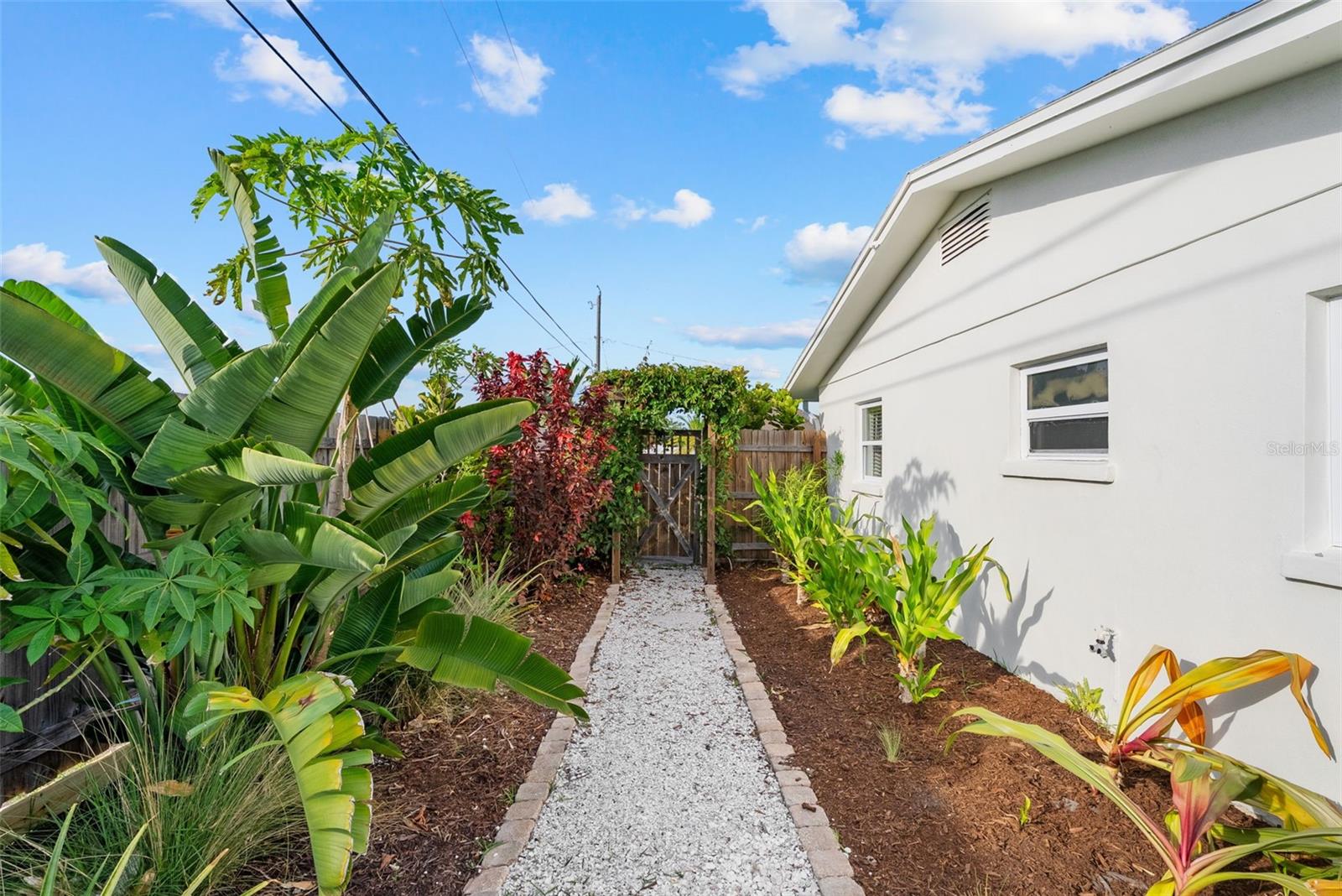 SOUTH VENICE - Residential