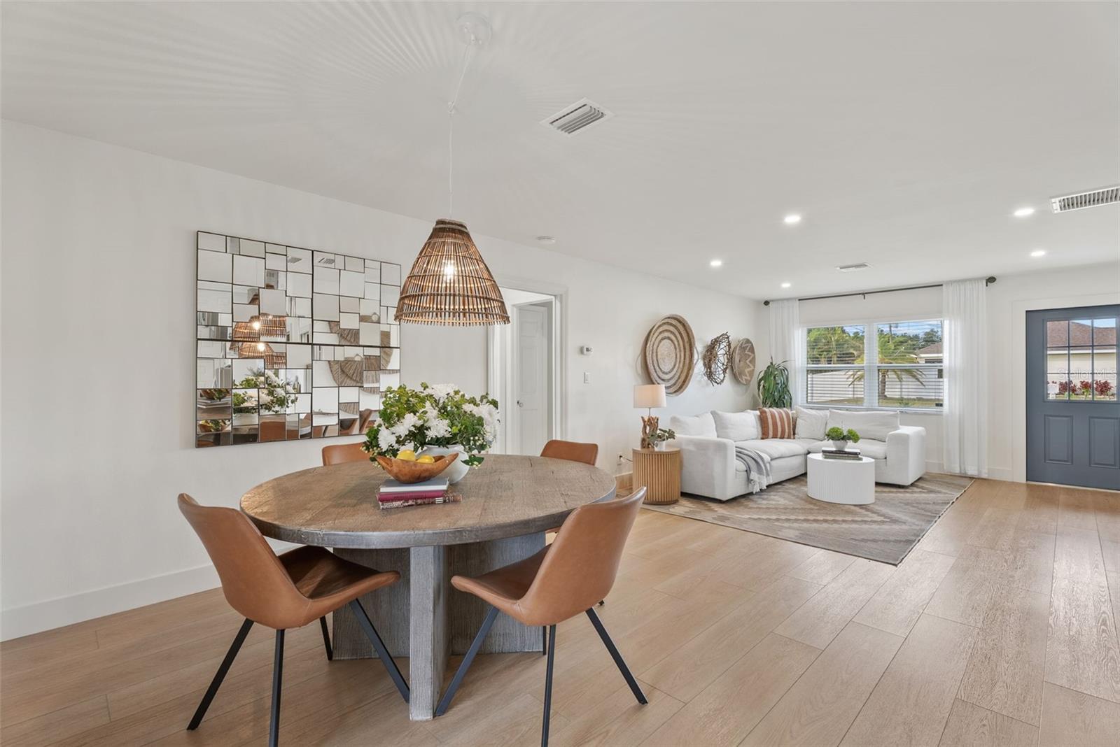 SOUTH VENICE - Residential