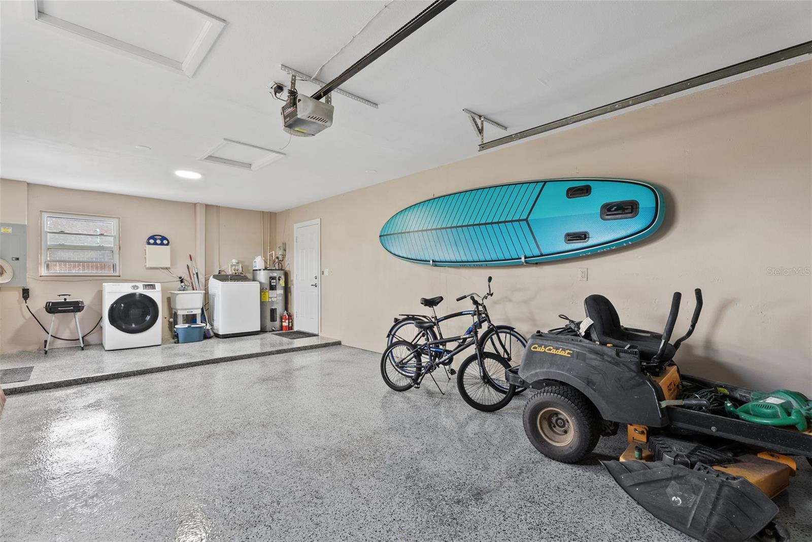 SOUTH VENICE - Residential