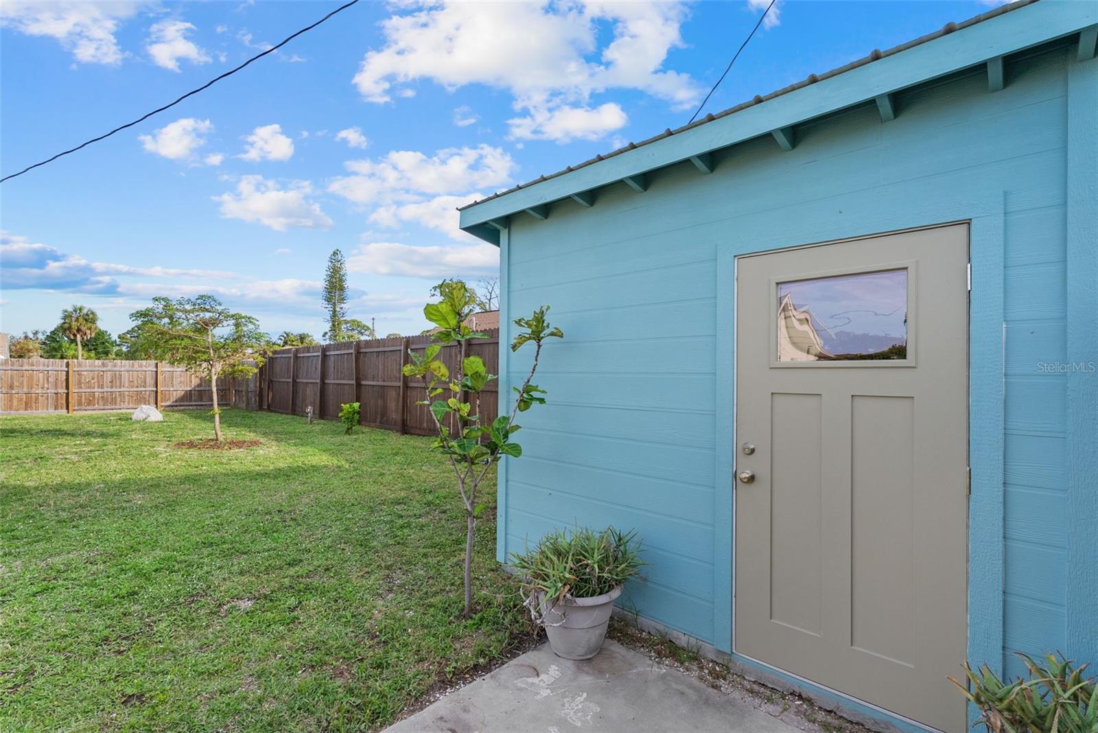 SOUTH VENICE - Residential