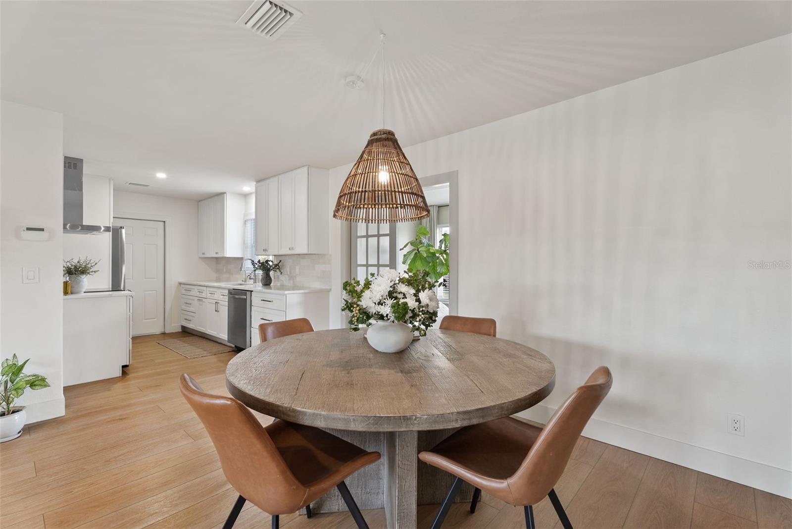 SOUTH VENICE - Residential