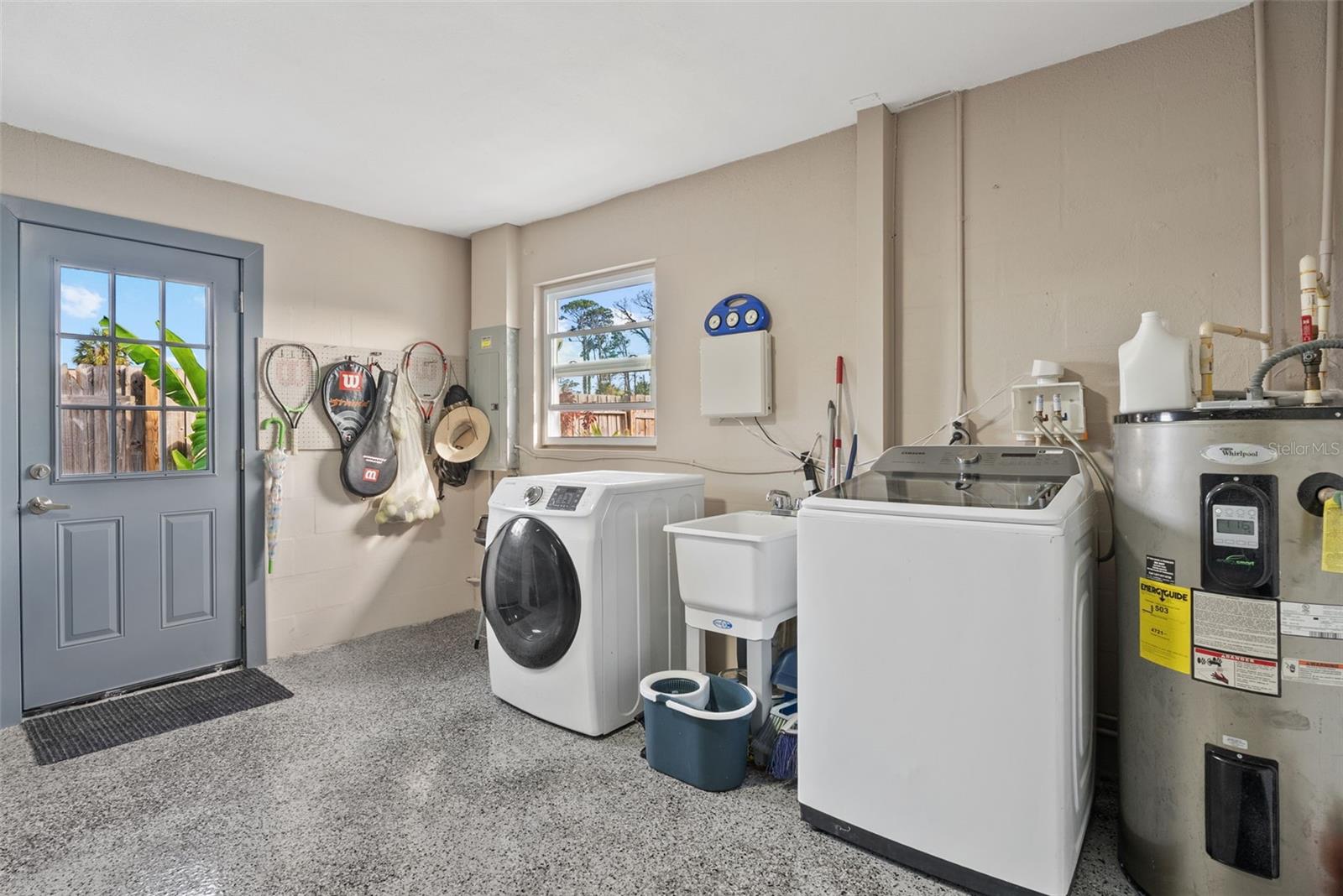 SOUTH VENICE - Residential