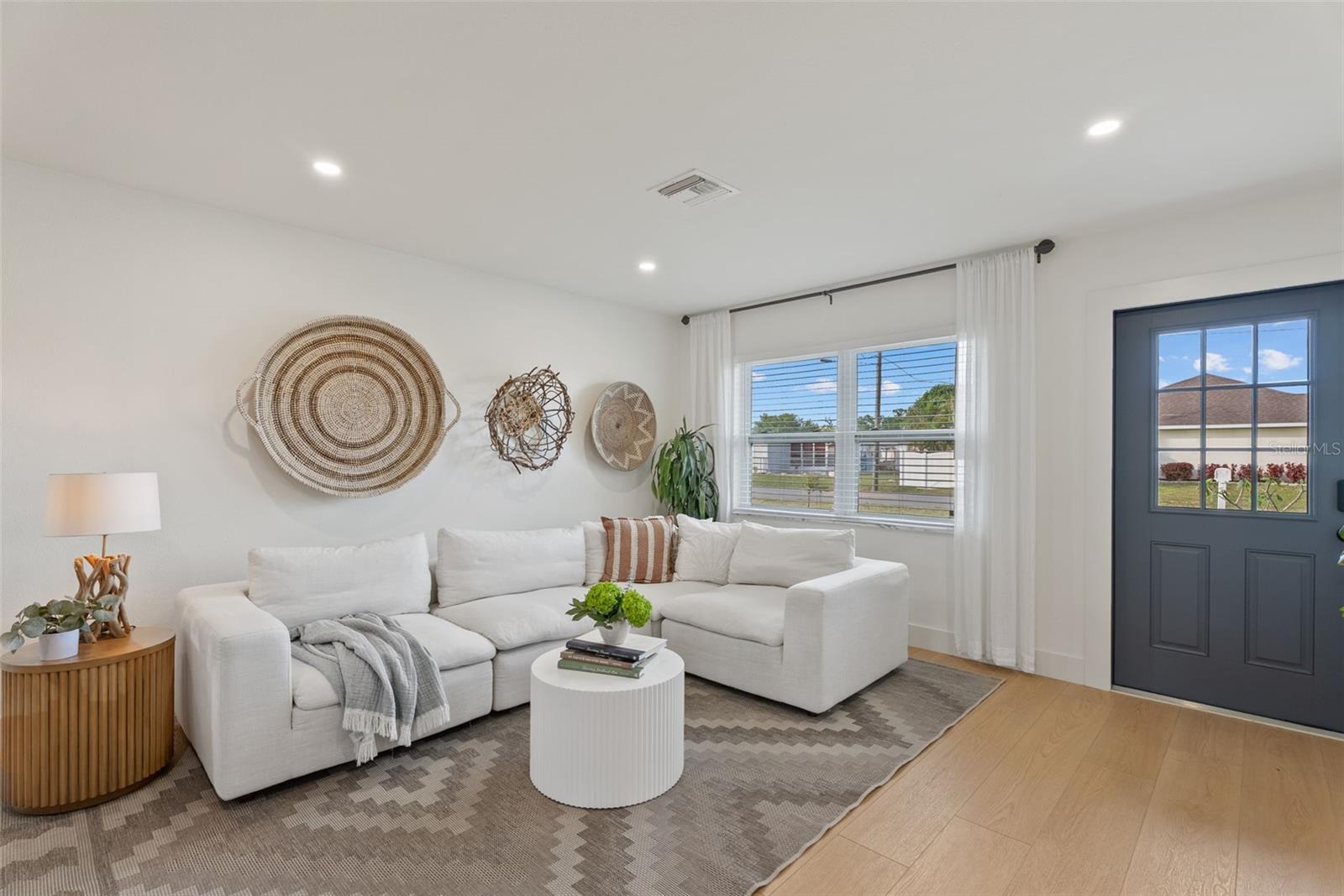 SOUTH VENICE - Residential