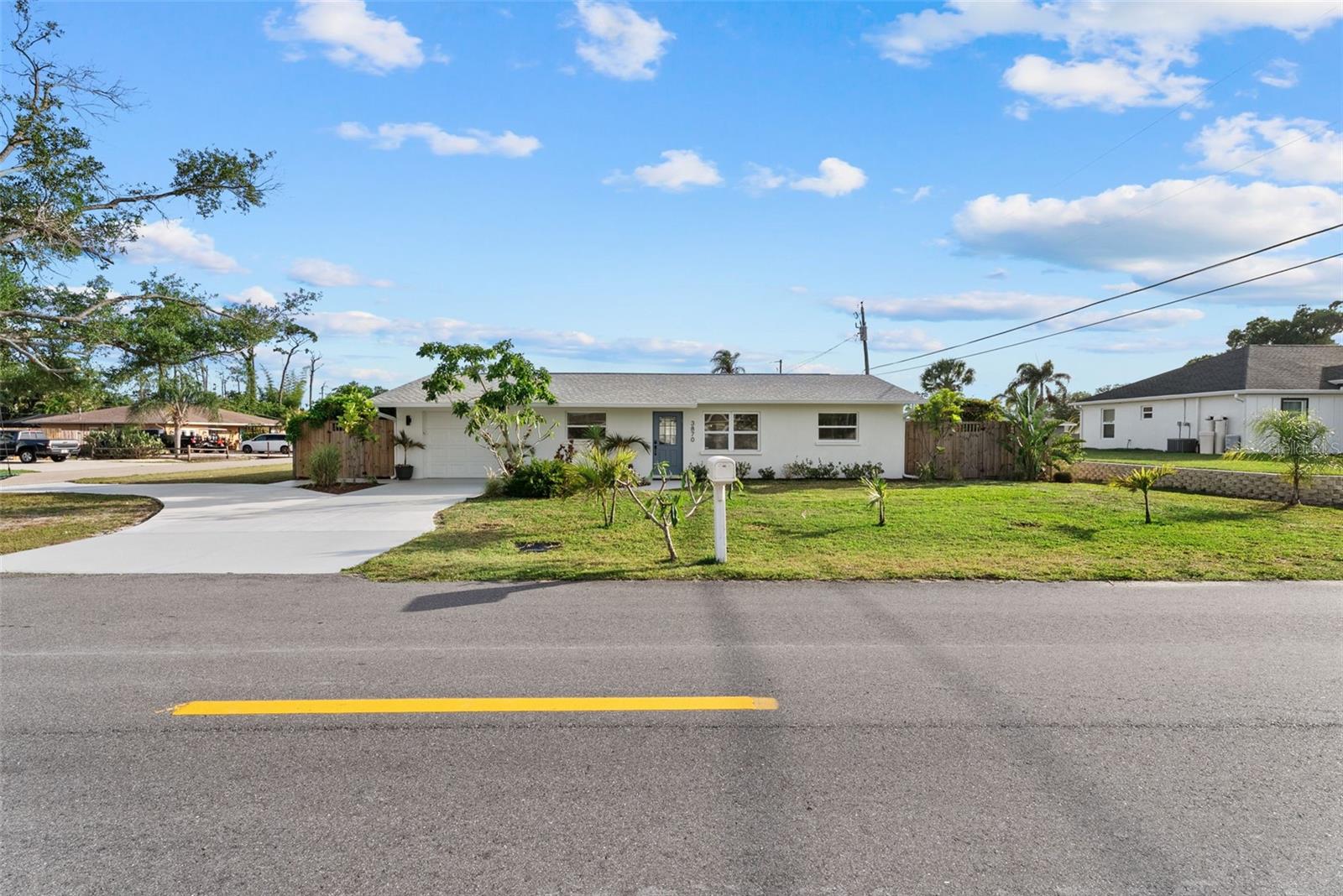 SOUTH VENICE - Residential