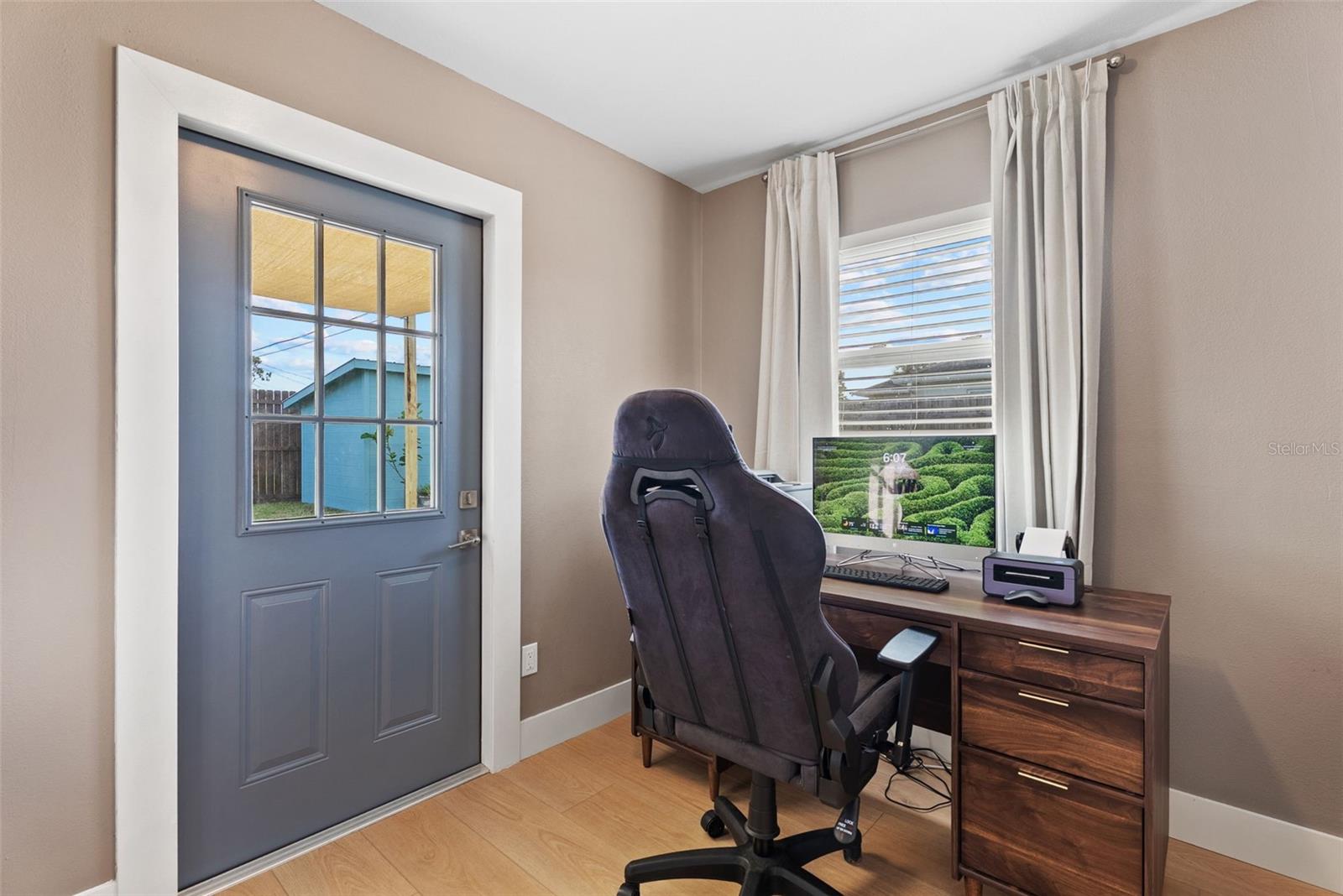 SOUTH VENICE - Residential