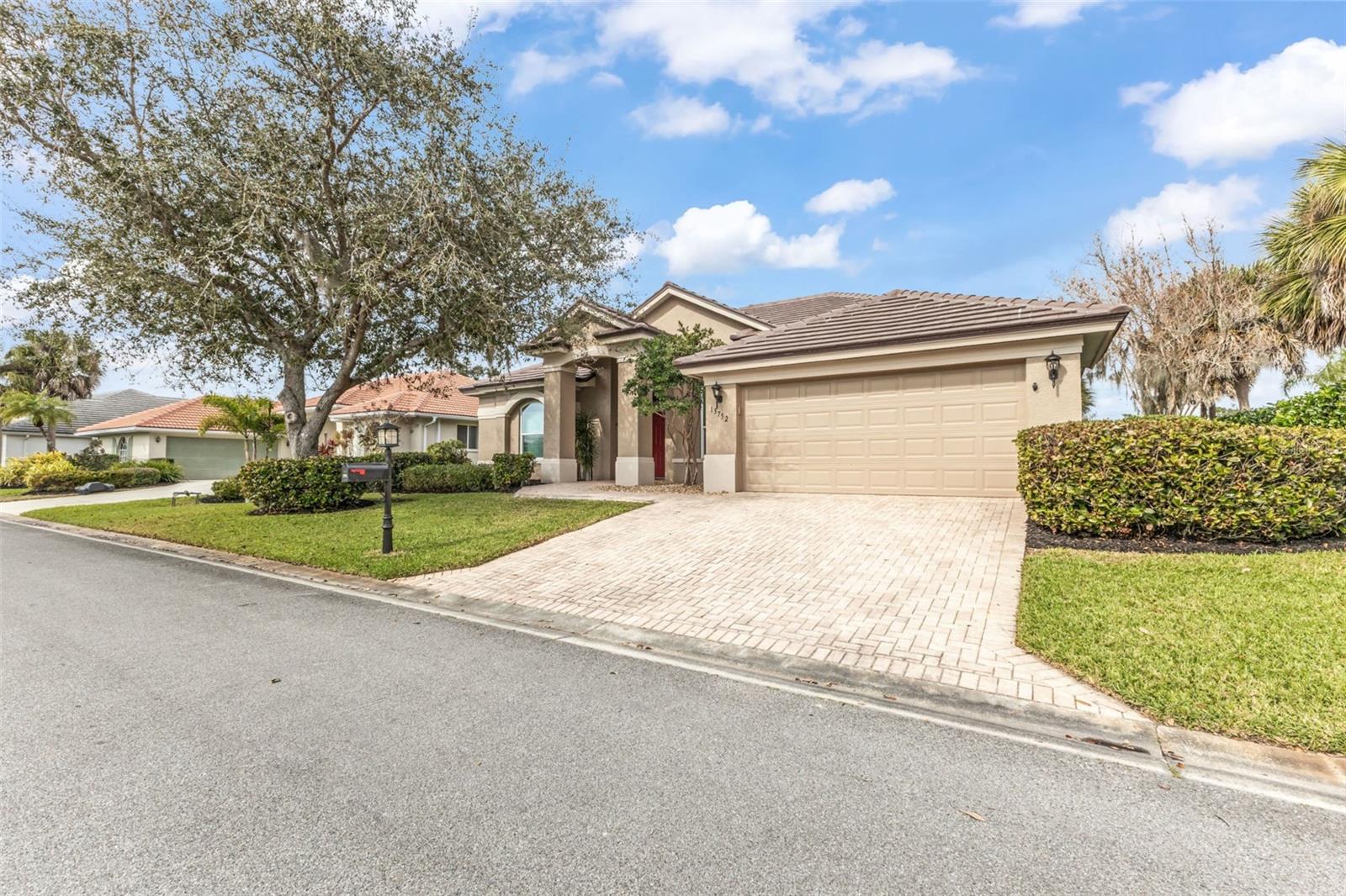 FAIRWAY LAKES AT RIVERWOOD - Residential