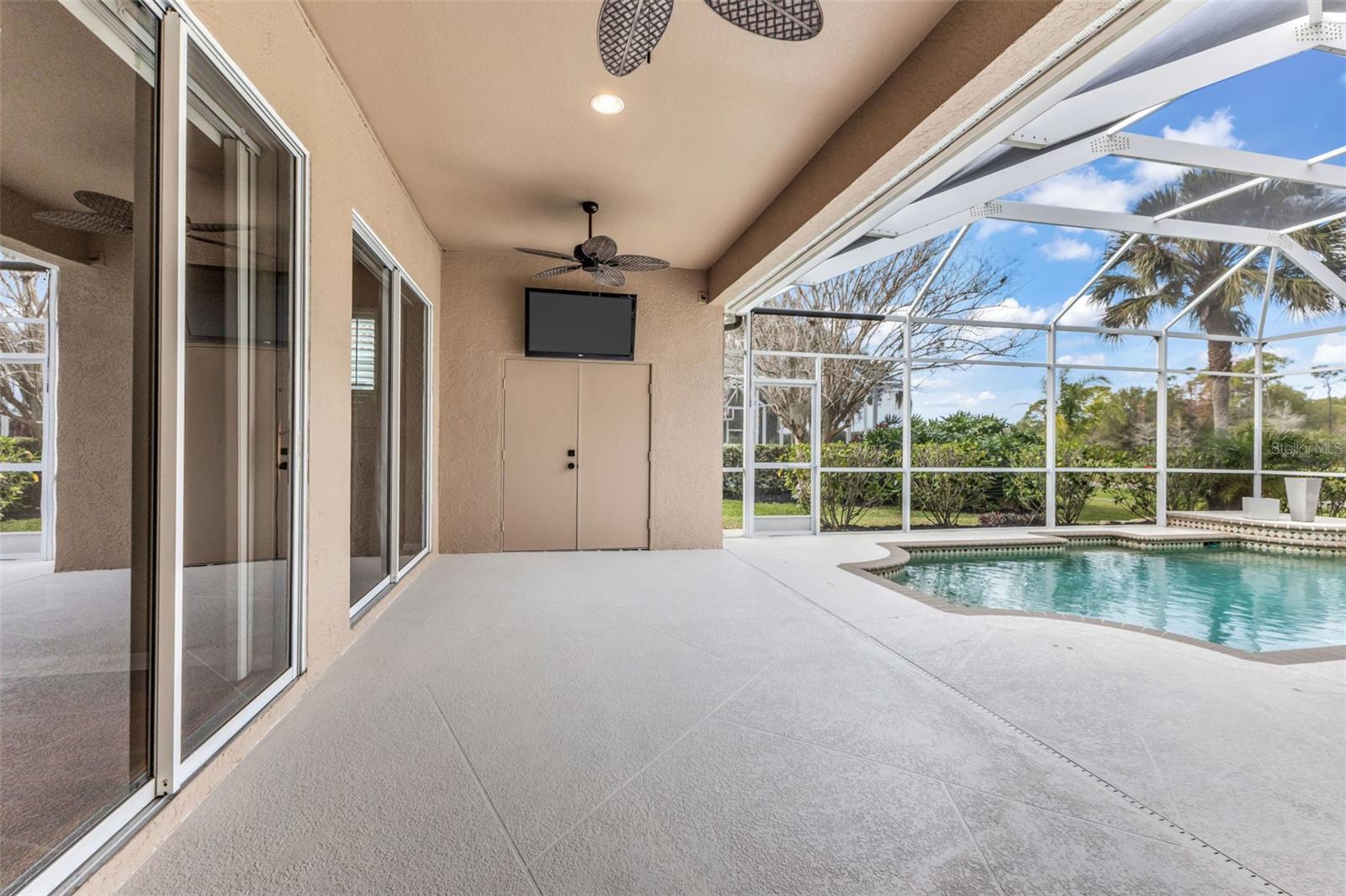 FAIRWAY LAKES AT RIVERWOOD - Residential