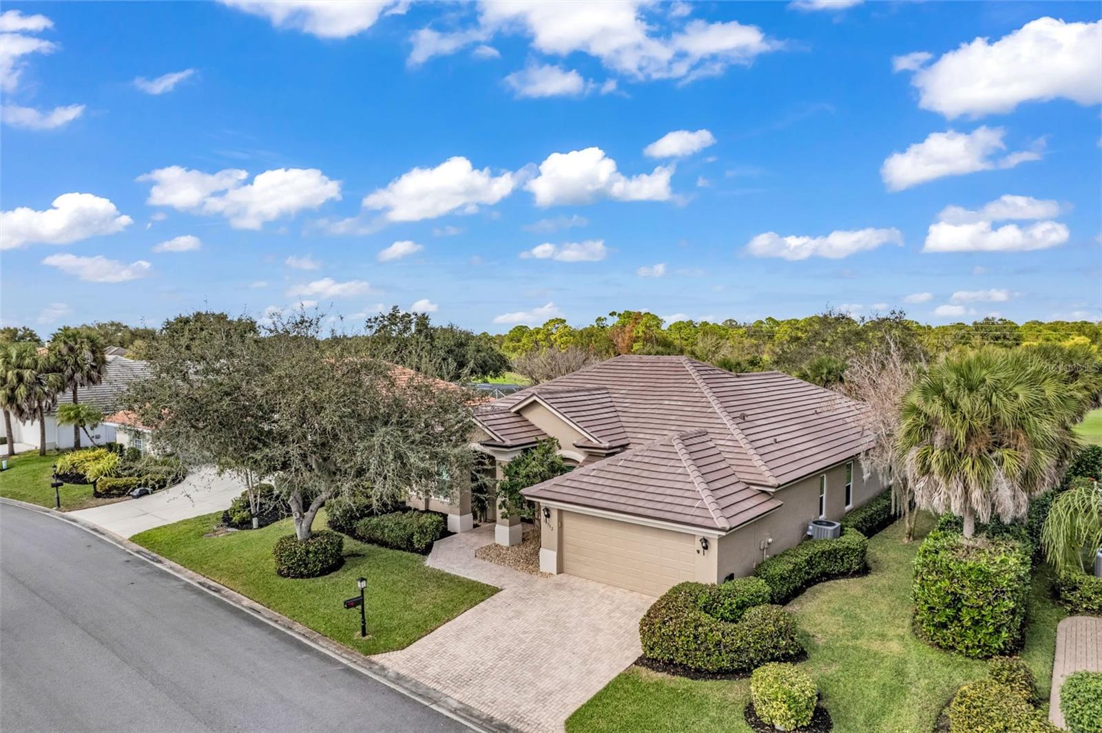 FAIRWAY LAKES AT RIVERWOOD - Residential