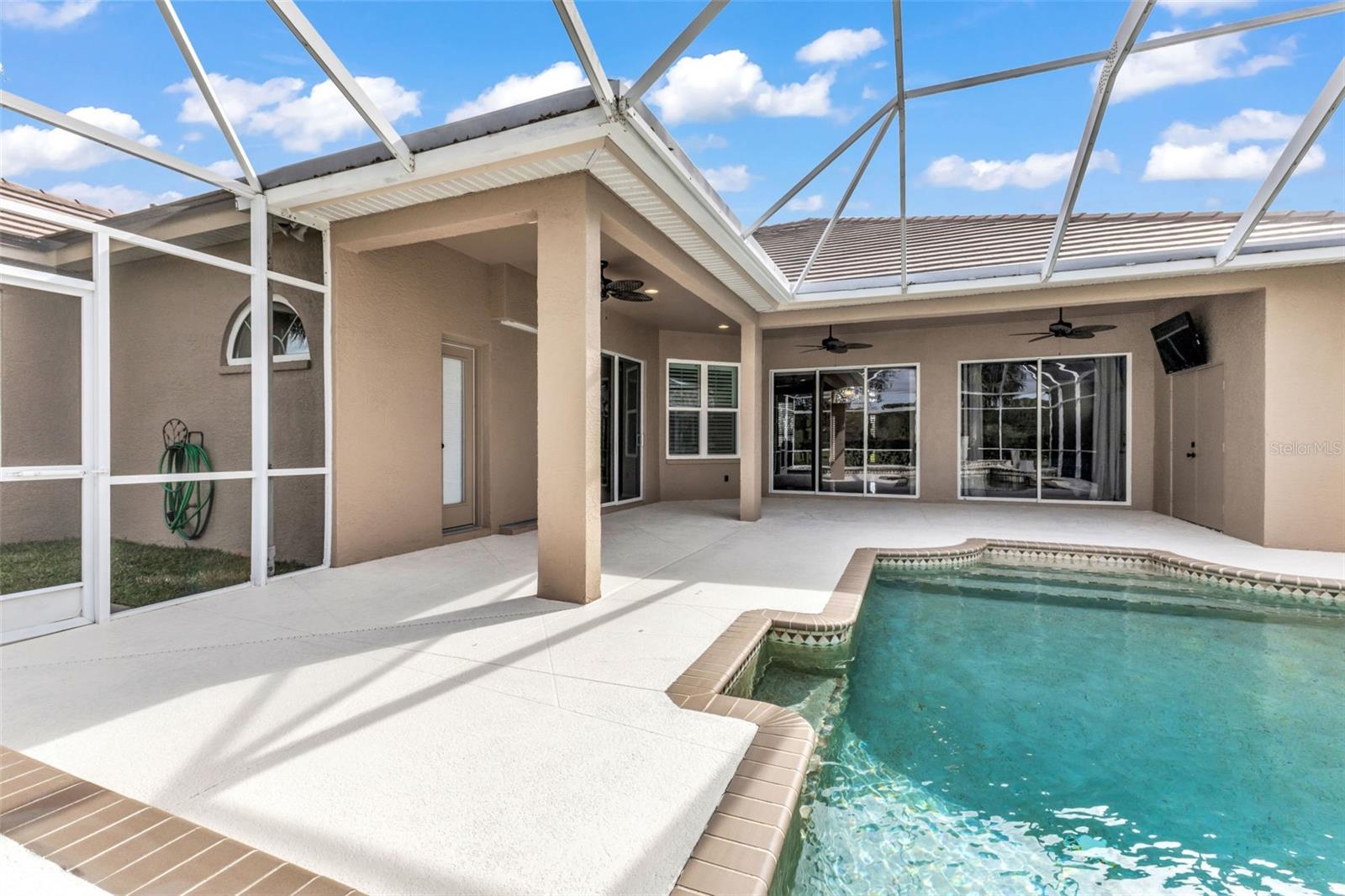 FAIRWAY LAKES AT RIVERWOOD - Residential