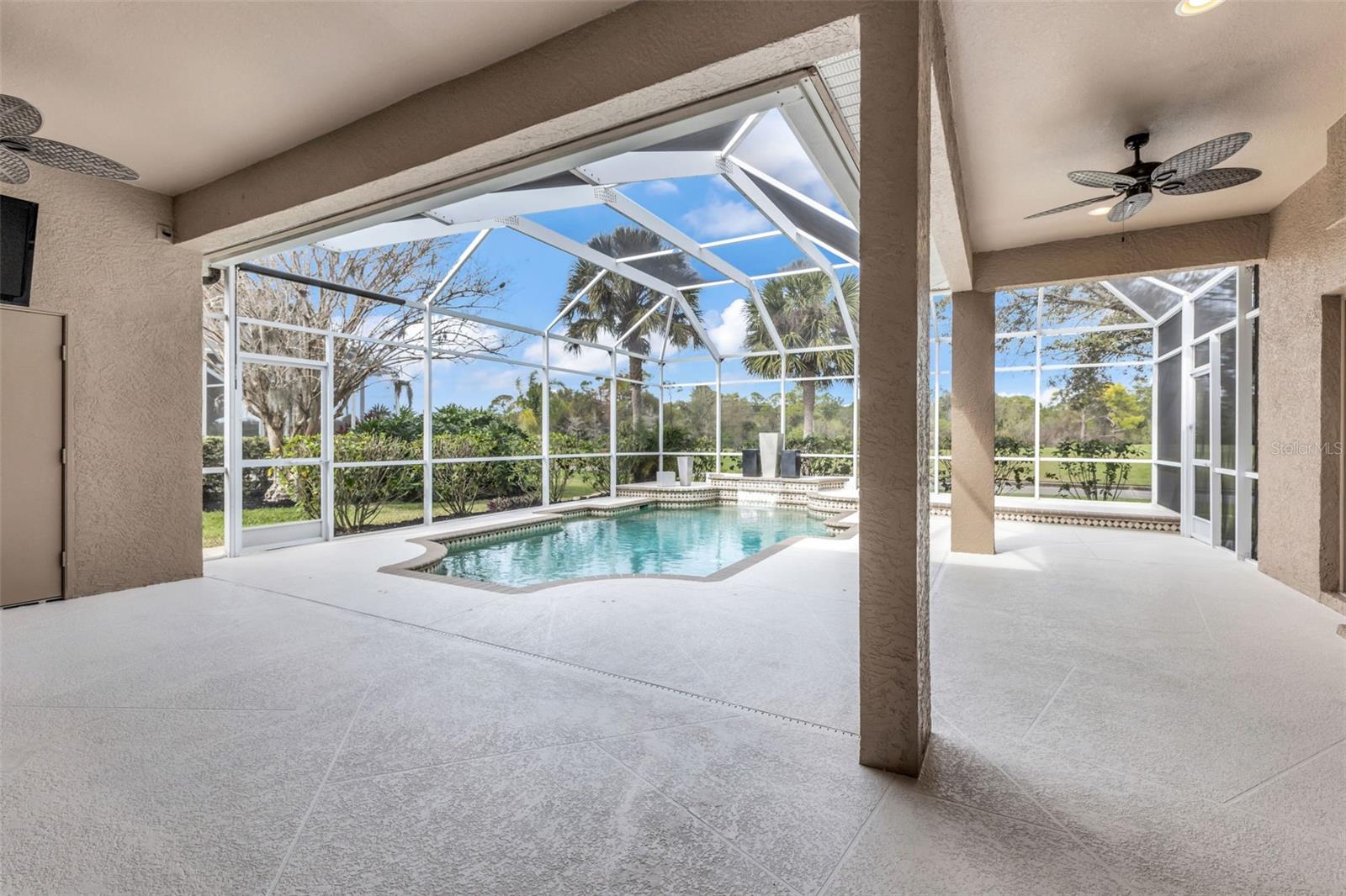 FAIRWAY LAKES AT RIVERWOOD - Residential