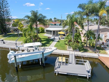 4916 POMPANO DRIVE NEW PORT RICHEY FL 34652