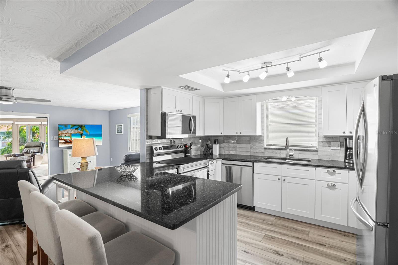 4916 POMPANO DRIVE