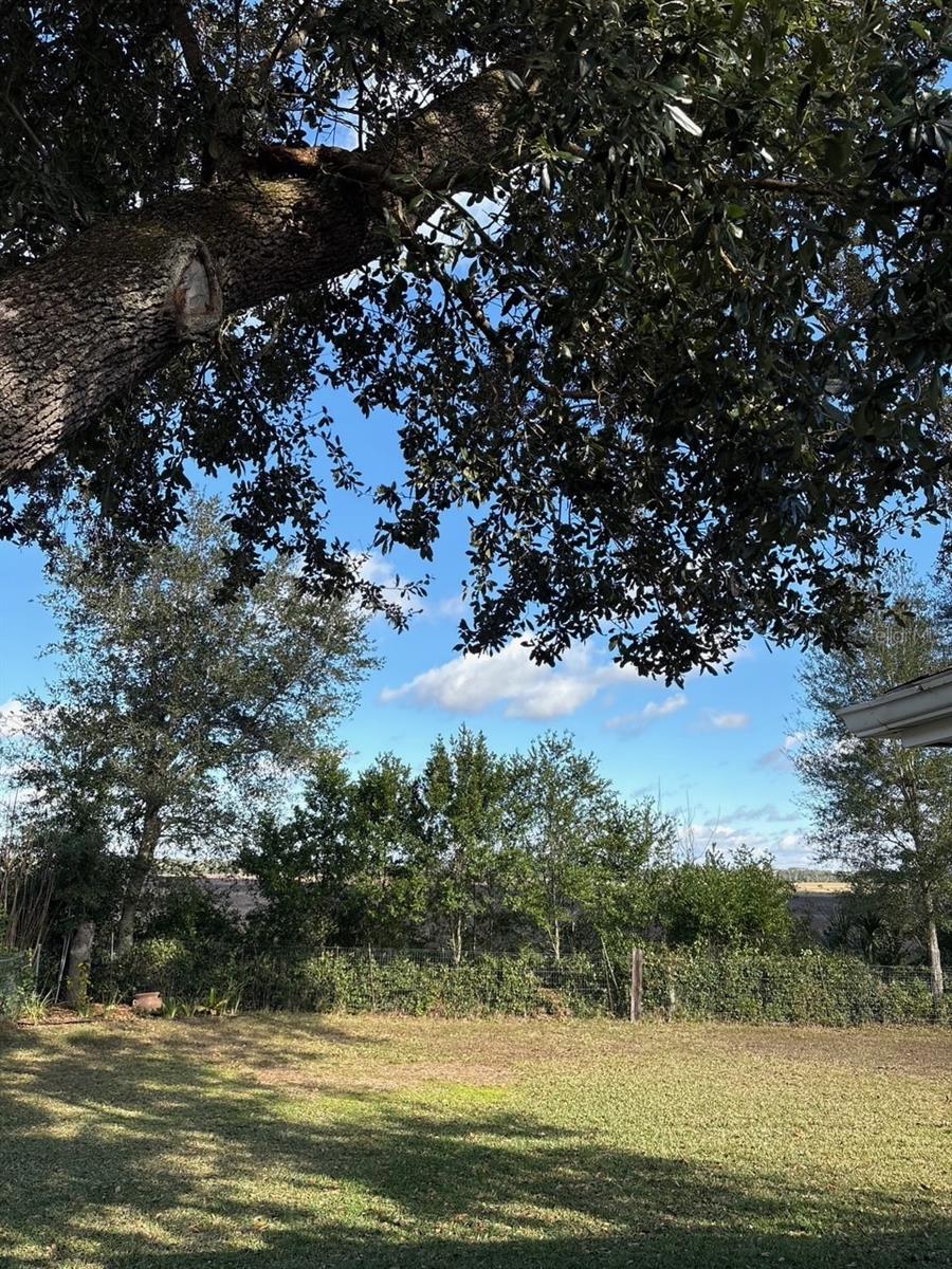 RAINBOW LAKES ESTATE - Residential