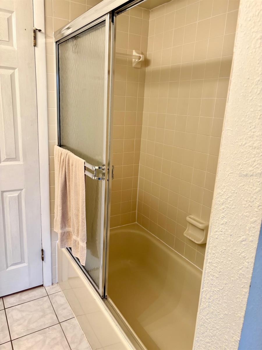 RAINBOW LAKES ESTATE - Residential