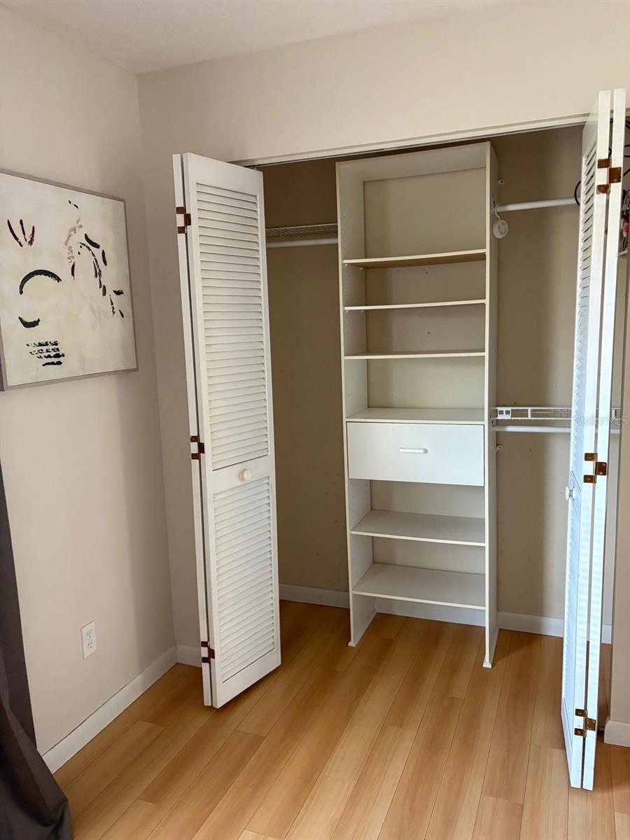 RAINBOW LAKES ESTATE - Residential