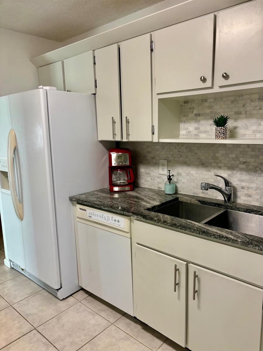 RAINBOW LAKES ESTATE - Residential