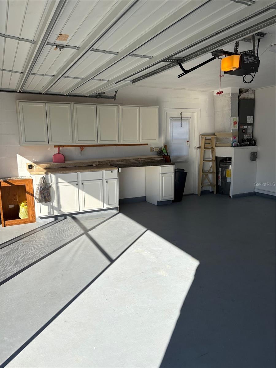 RAINBOW LAKES ESTATE - Residential