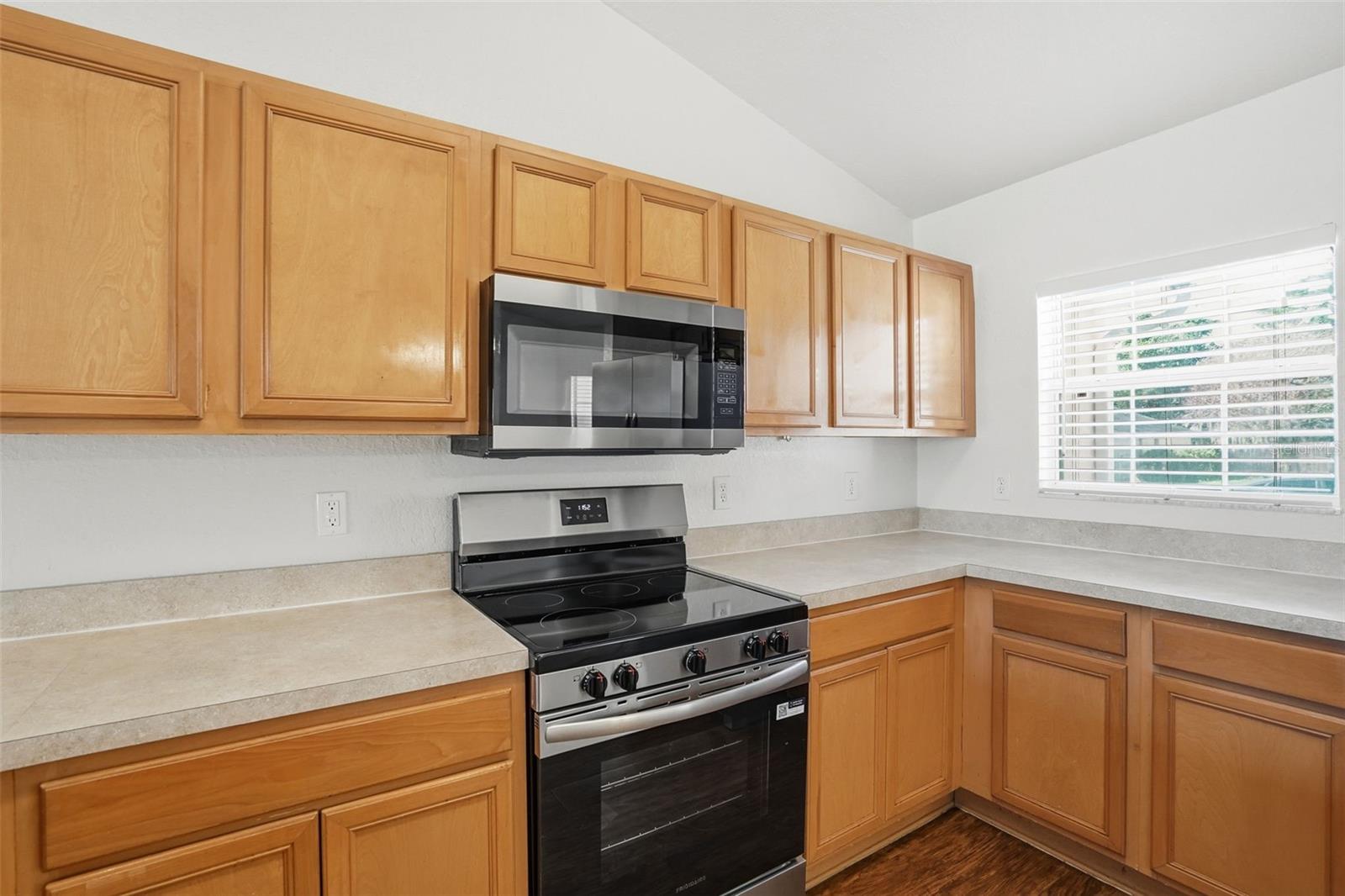 KRENSON OAKS - Residential