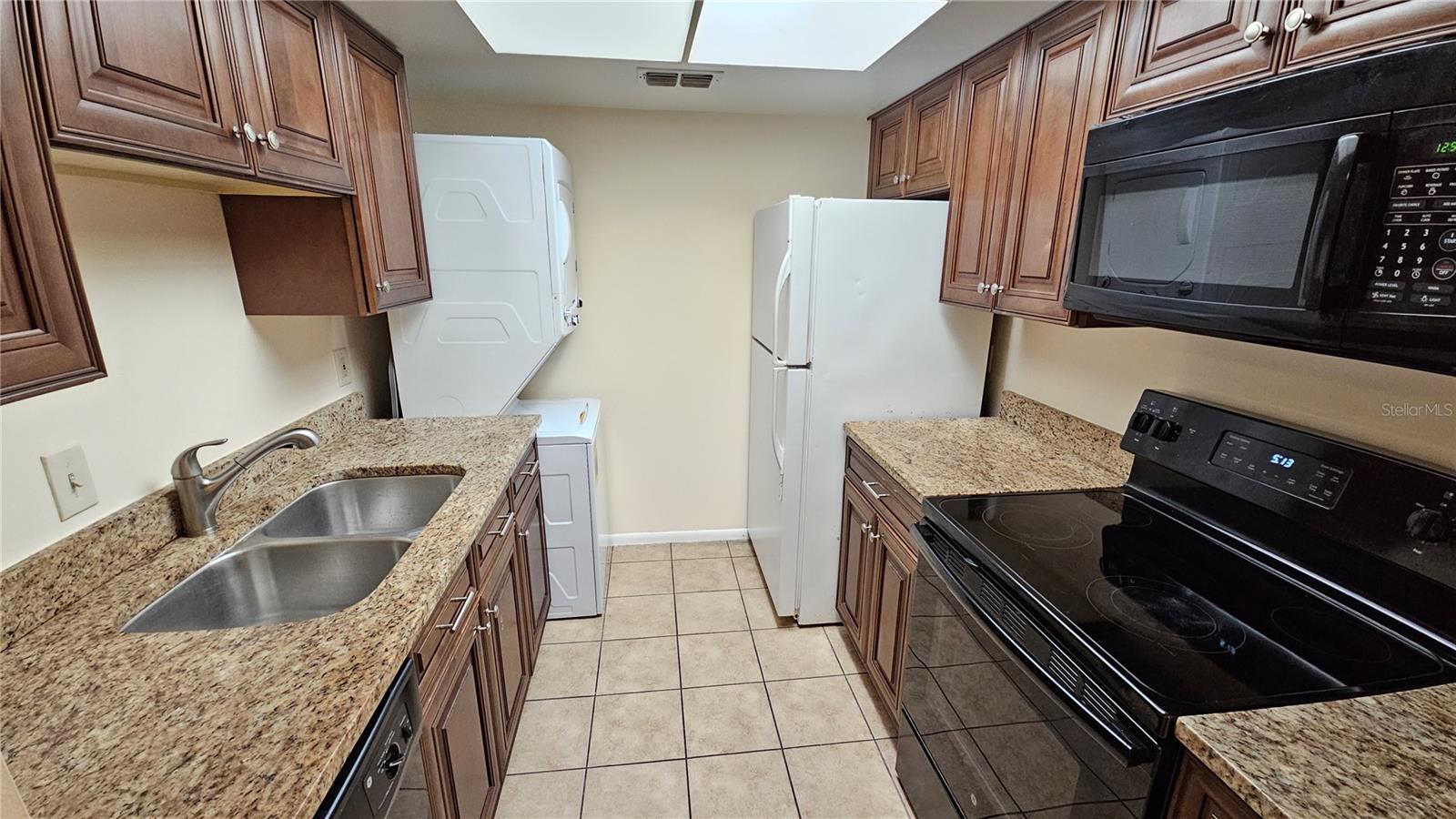 SANDLEWOOD CONDO - Residential