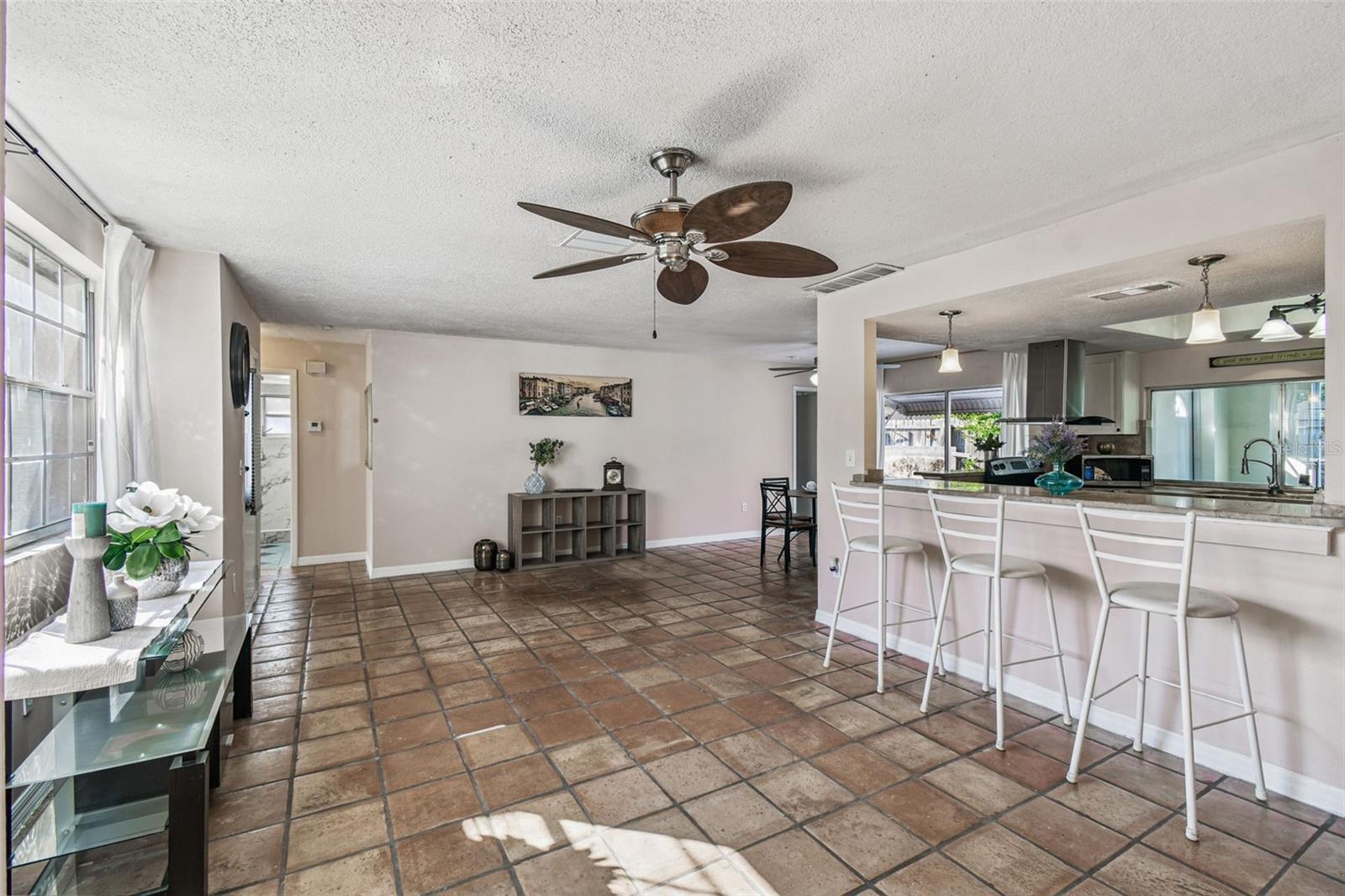 BEACON SQUARE - Residential