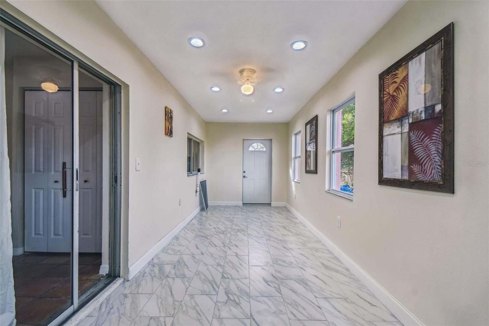 BEACON SQUARE - Residential