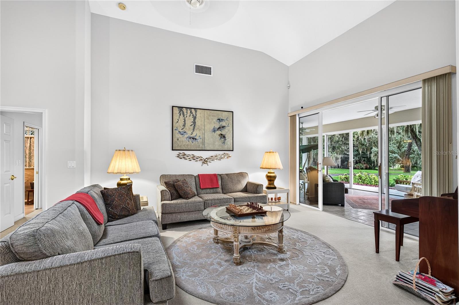 9211 SILVER LAKE DRIVE