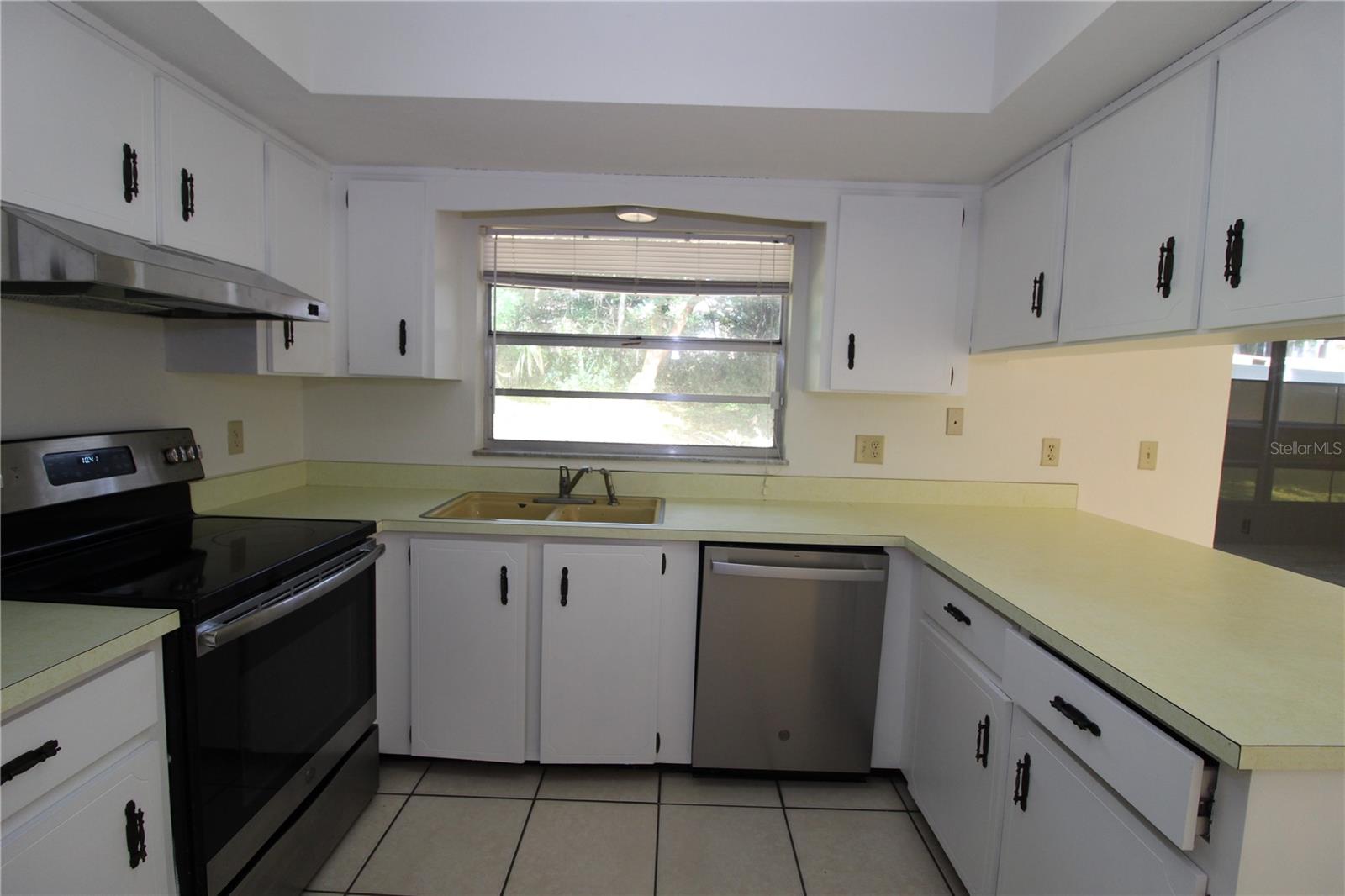 DELTONA LAKES UNIT 22 - Residential