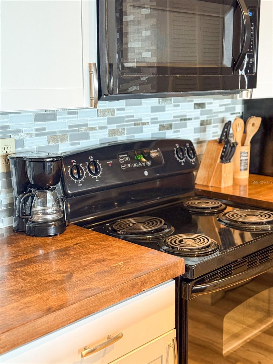 VILLAS AT SOMERSET THE - Residential