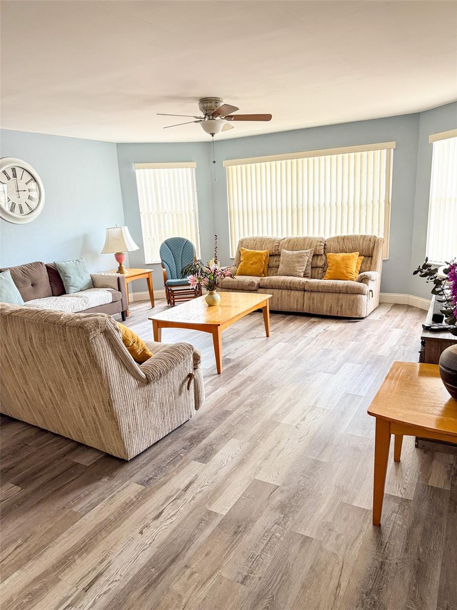 VILLAS AT SOMERSET THE - Residential