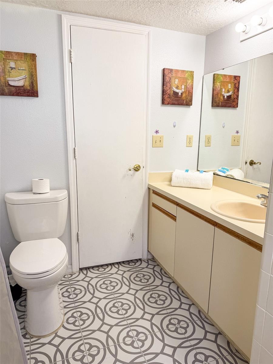 VILLAS AT SOMERSET THE - Residential