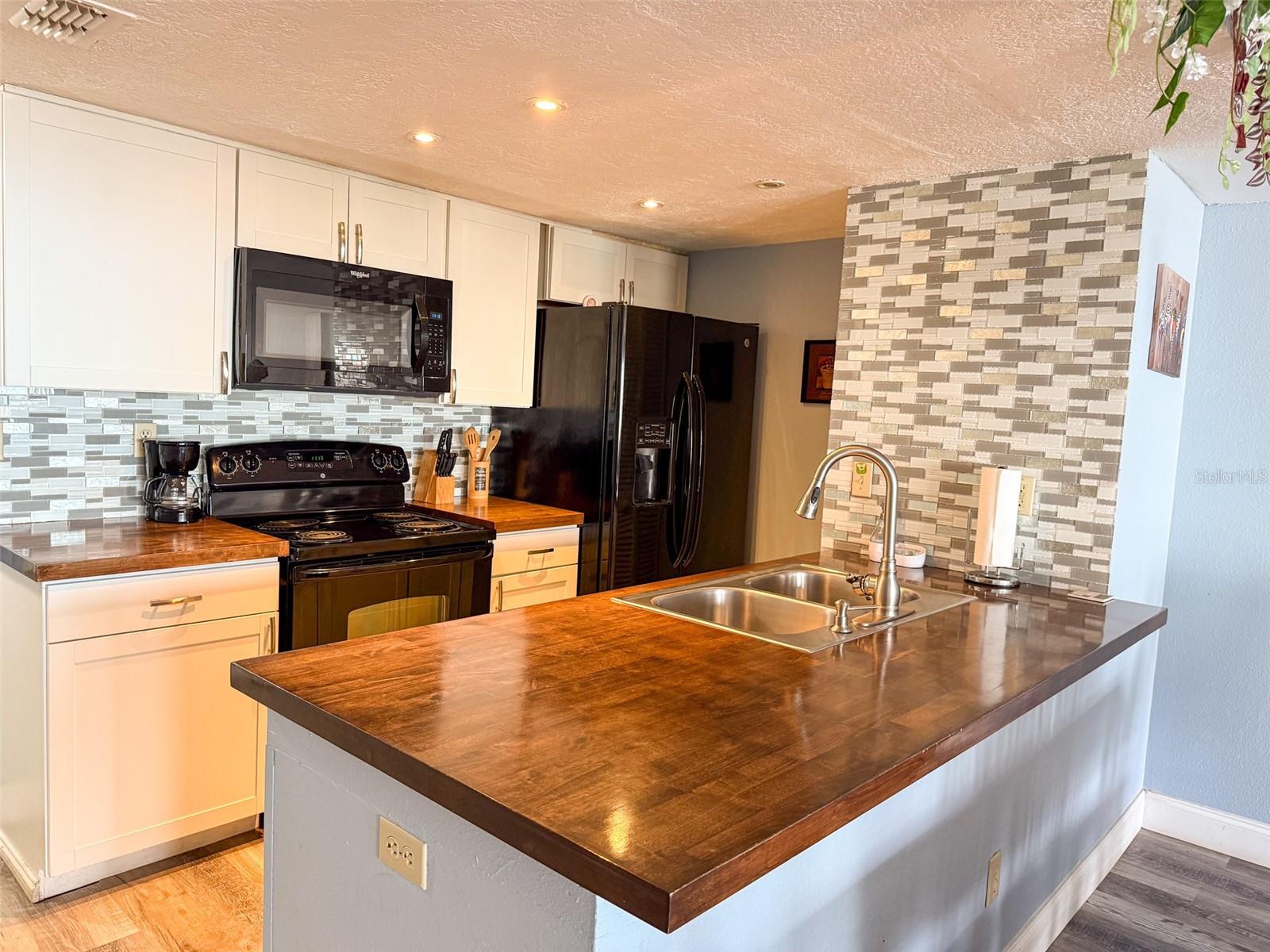 VILLAS AT SOMERSET THE - Residential